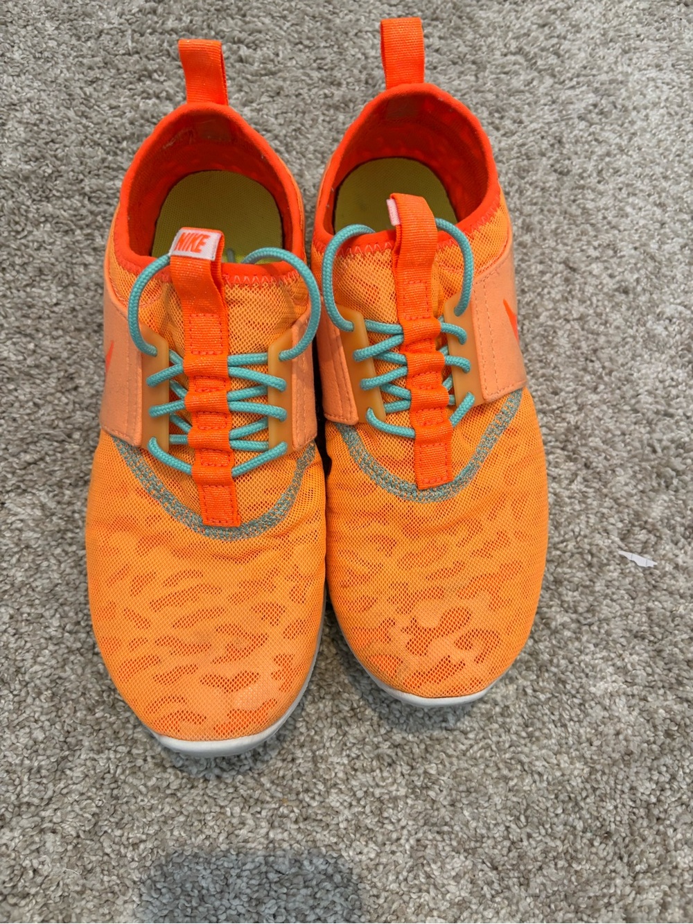 Nike Bright Orange Trainers with Teal Accent Laces - Picture 3 of 6